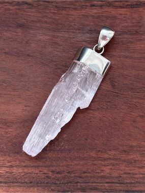 Sterling Silver Pink Kunzite Crystal Pendant - Women Jewelry